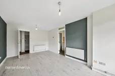 Pert Close, London