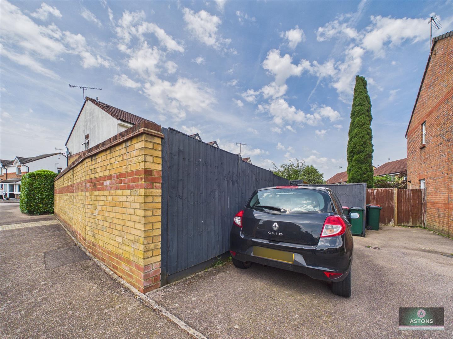 Bosham Road, Maidenbower, Crawley Image 16