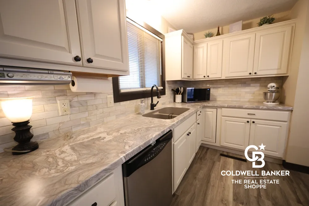 2707 N Rock Rd, Garden City, KS 67846