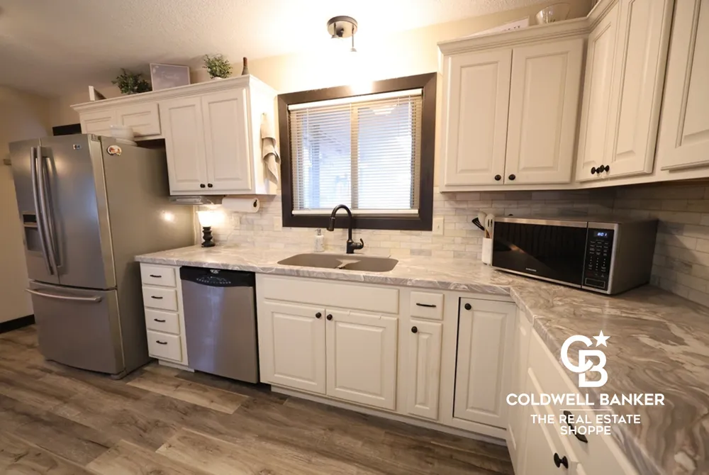 2707 N Rock Rd, Garden City, KS 67846