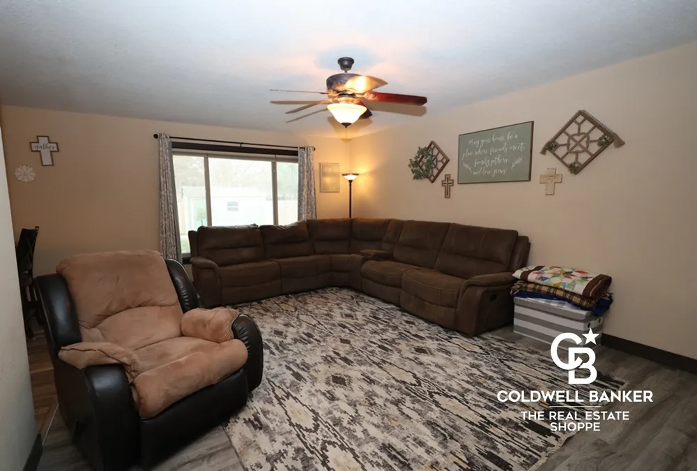 2707 N Rock Rd, Garden City, KS 67846