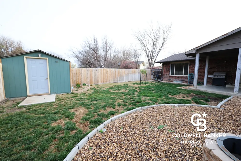 2707 N Rock Rd, Garden City, KS 67846
