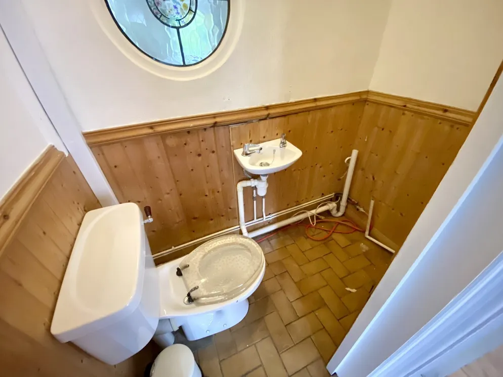Property carousel item 11