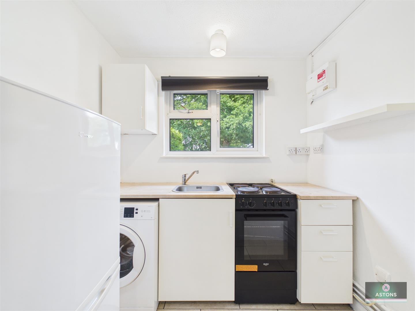 Lanercost Road, Crawley Image 3