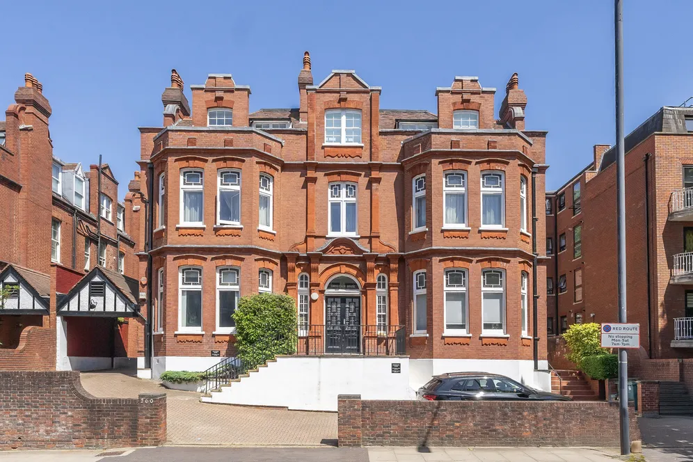Finchley Road, London, NW3 photo 4