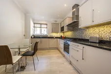 The Downs, London, SW20 photo 5