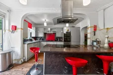 George Crescent, London