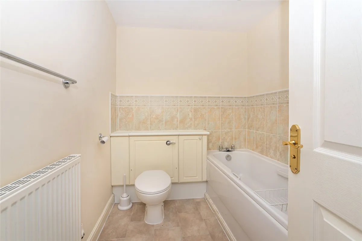 Ffordd Hebog, Menai Marina, Y Felinheli, LL56