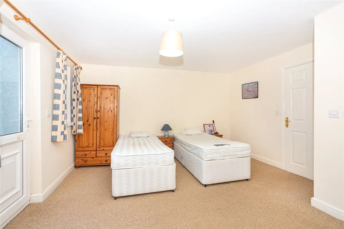 Ffordd Hebog, Menai Marina, Y Felinheli, LL56