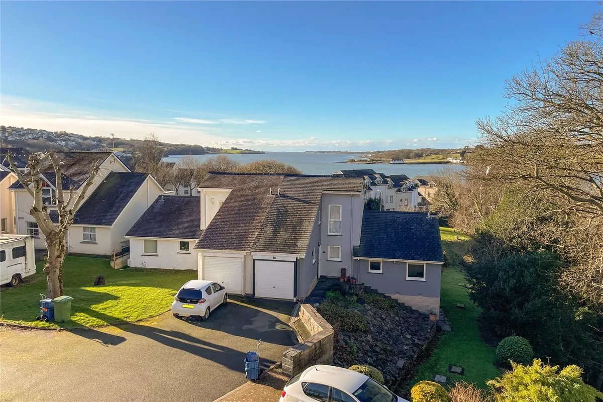 Ffordd Hebog, Menai Marina, Y Felinheli, LL56