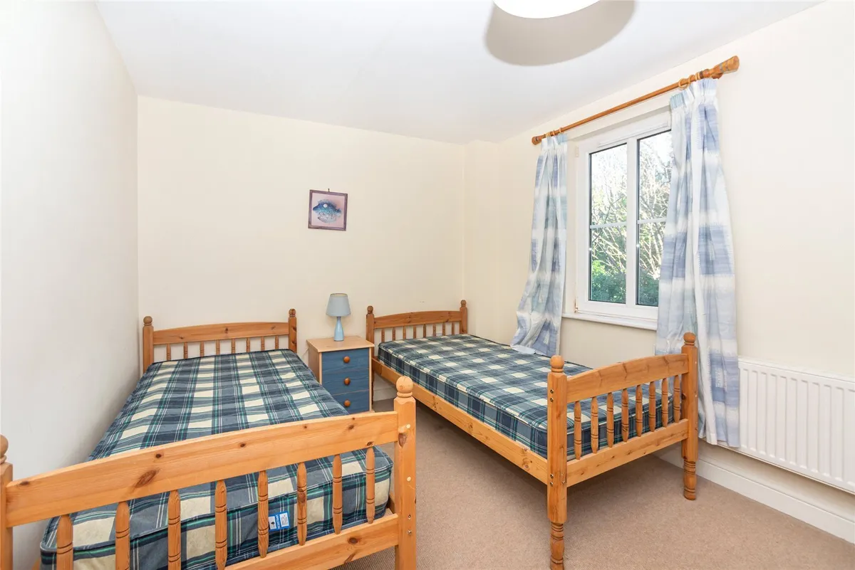 Ffordd Hebog, Menai Marina, Y Felinheli, LL56