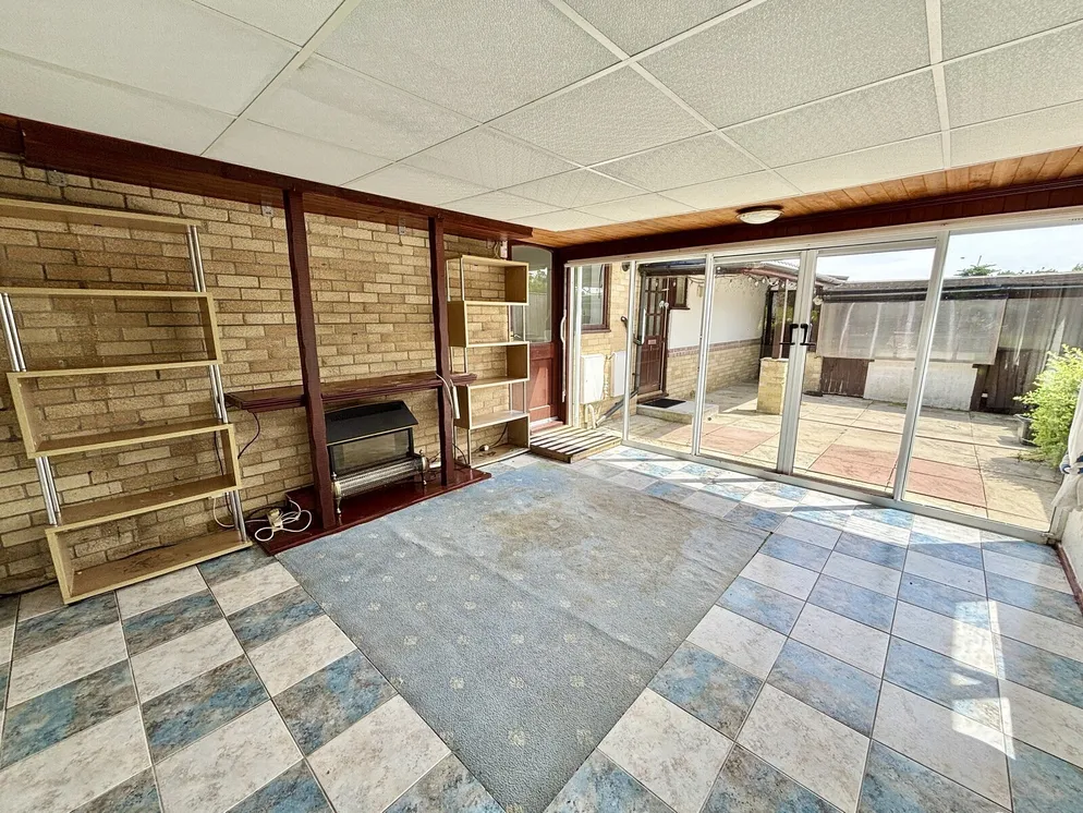 Property carousel item 10
