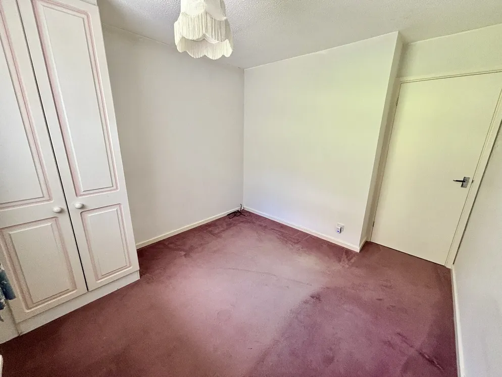 Property carousel item 17