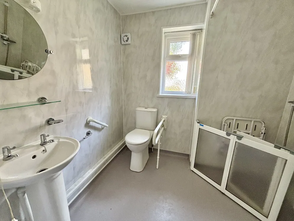Property carousel item 20
