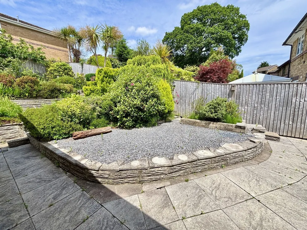 Property carousel item 28