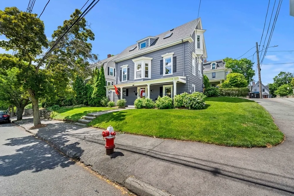 22 Beach Ave, Swampscott, MA 01907