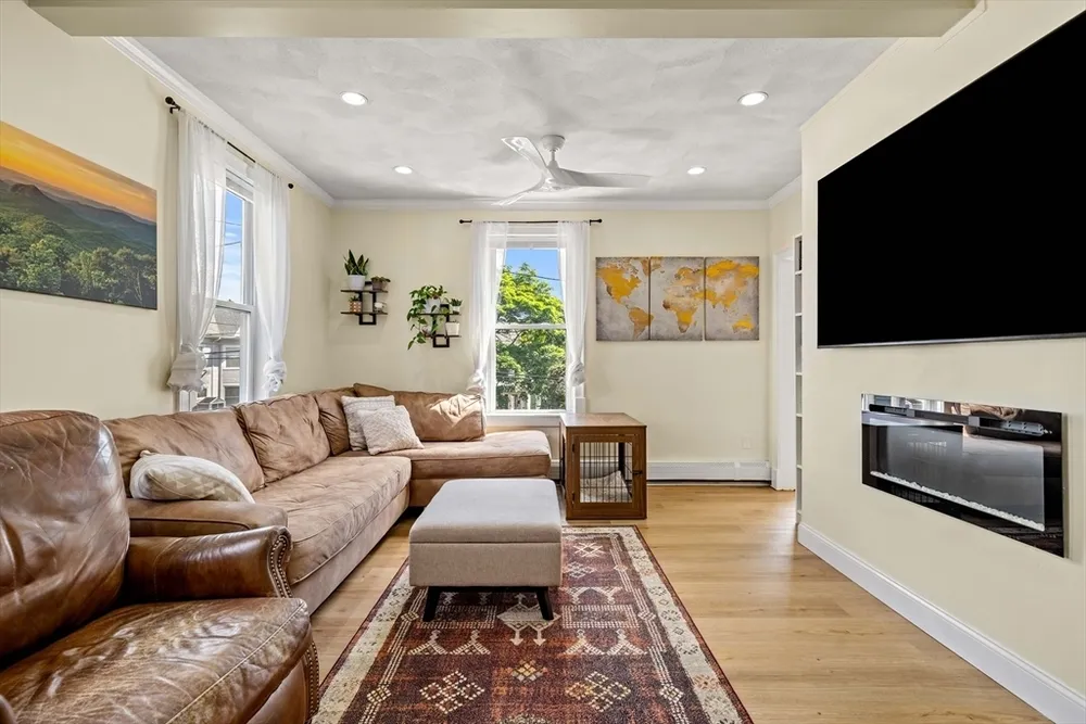 22 Beach Ave, Swampscott, MA 01907