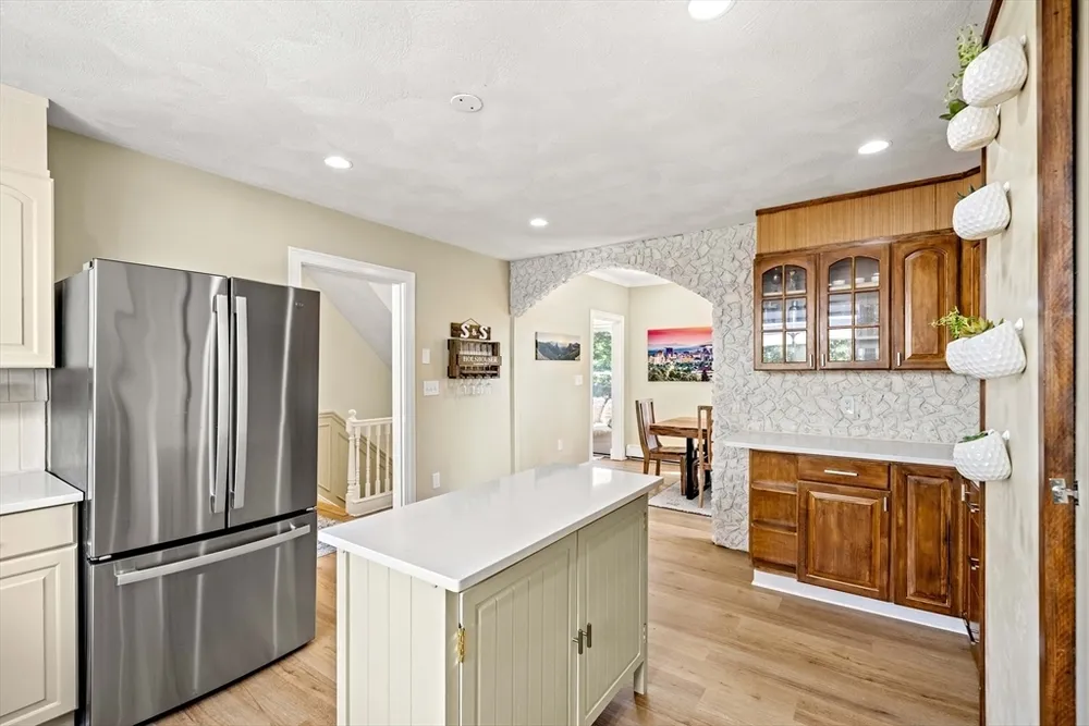 22 Beach Ave, Swampscott, MA 01907