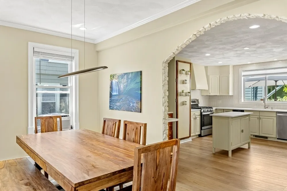 22 Beach Ave, Swampscott, MA 01907