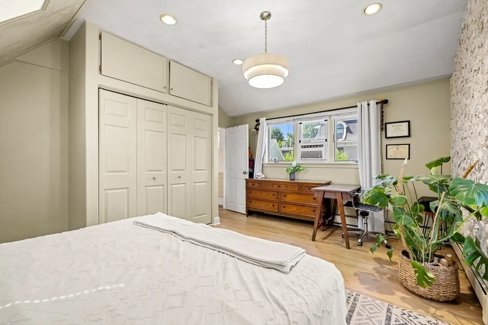 22 Beach Ave, Swampscott, MA 01907