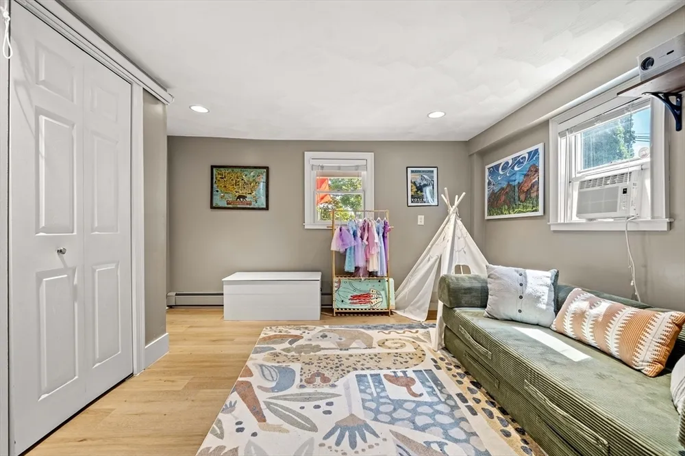 22 Beach Ave, Swampscott, MA 01907