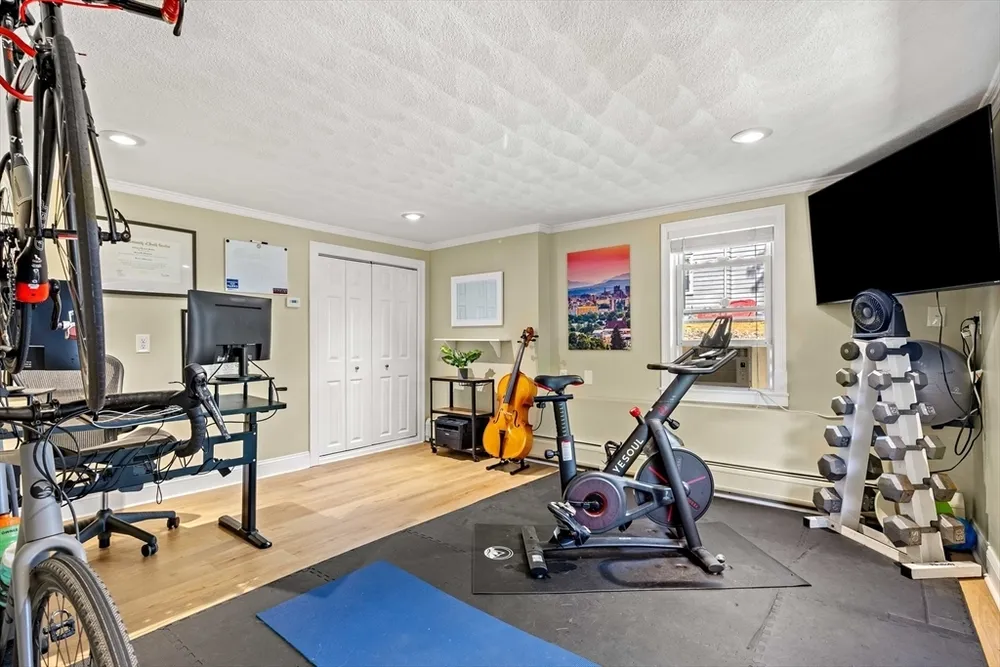 22 Beach Ave, Swampscott, MA 01907