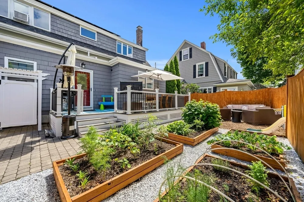 22 Beach Ave, Swampscott, MA 01907
