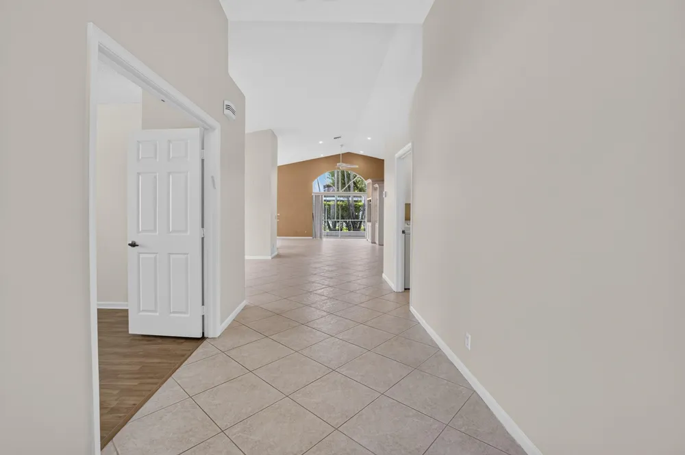 9729 Lemonwood Way, Boynton Beach, FL 33437