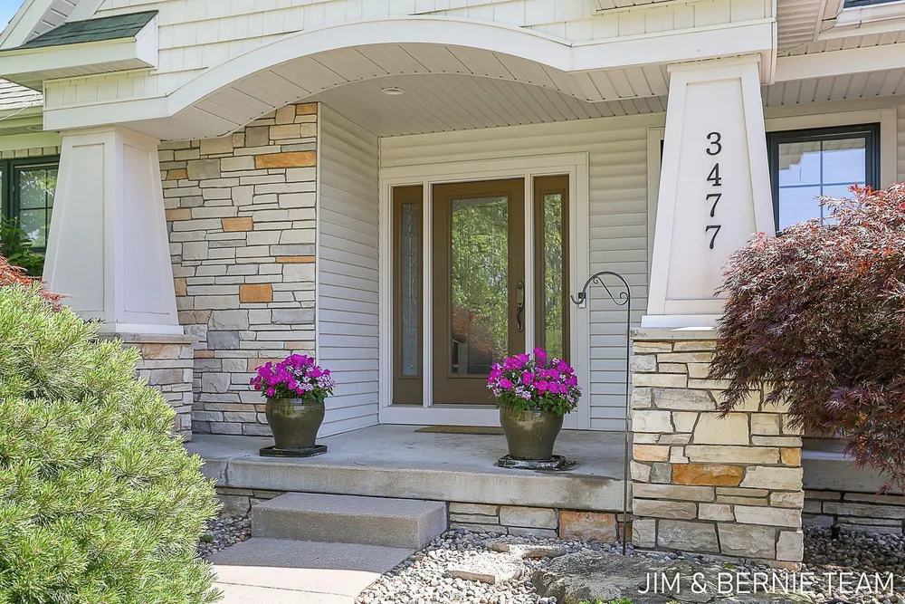 3477 Palmer Dr, Saugatuck, MI 49453-9461