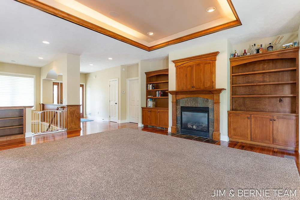 3477 Palmer Dr, Saugatuck, MI 49453-9461