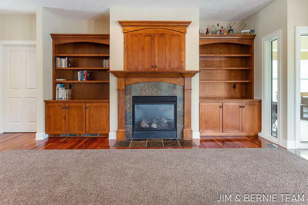 3477 Palmer Dr, Saugatuck, MI 49453-9461