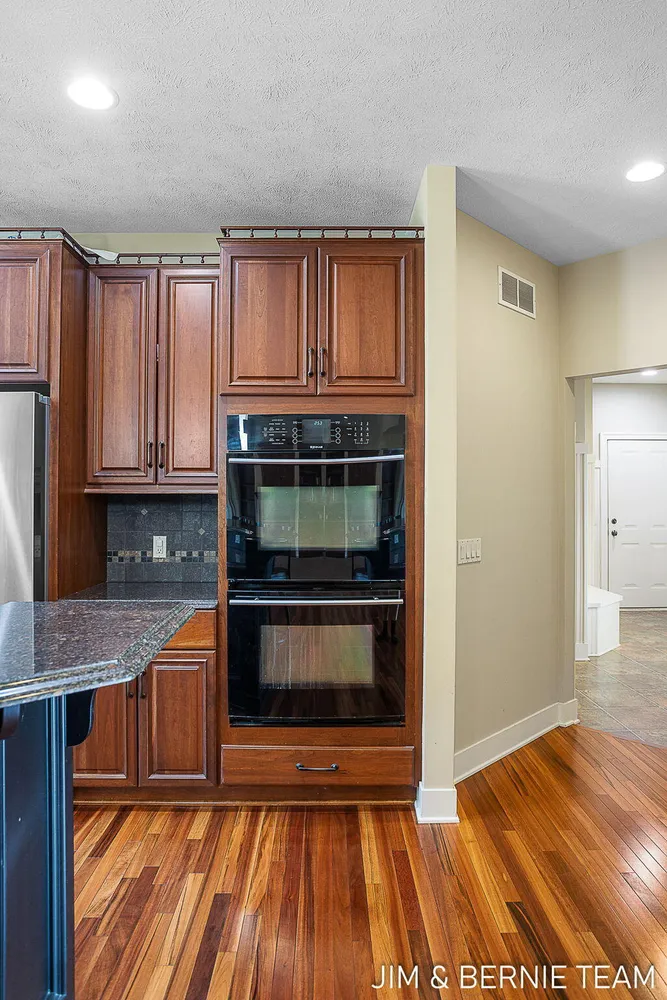 3477 Palmer Dr, Saugatuck, MI 49453-9461