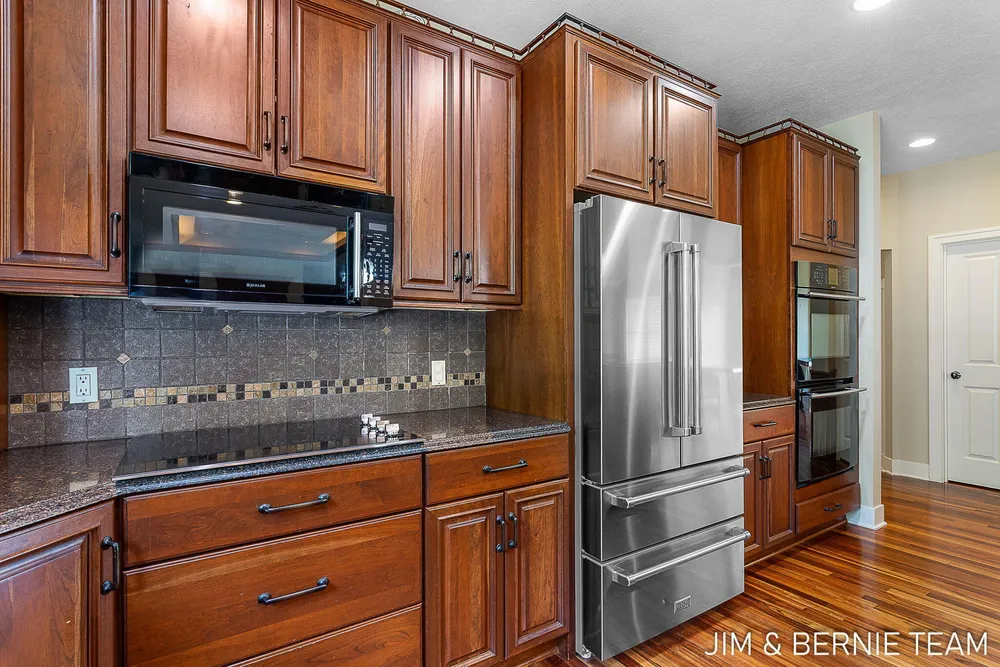 3477 Palmer Dr, Saugatuck, MI 49453-9461