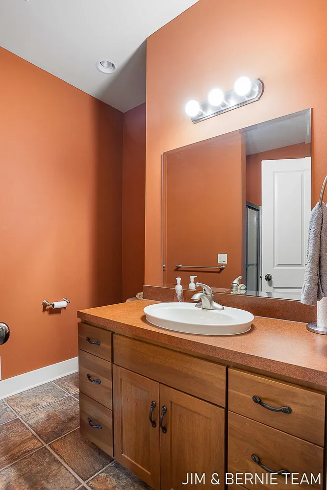 3477 Palmer Dr, Saugatuck, MI 49453-9461