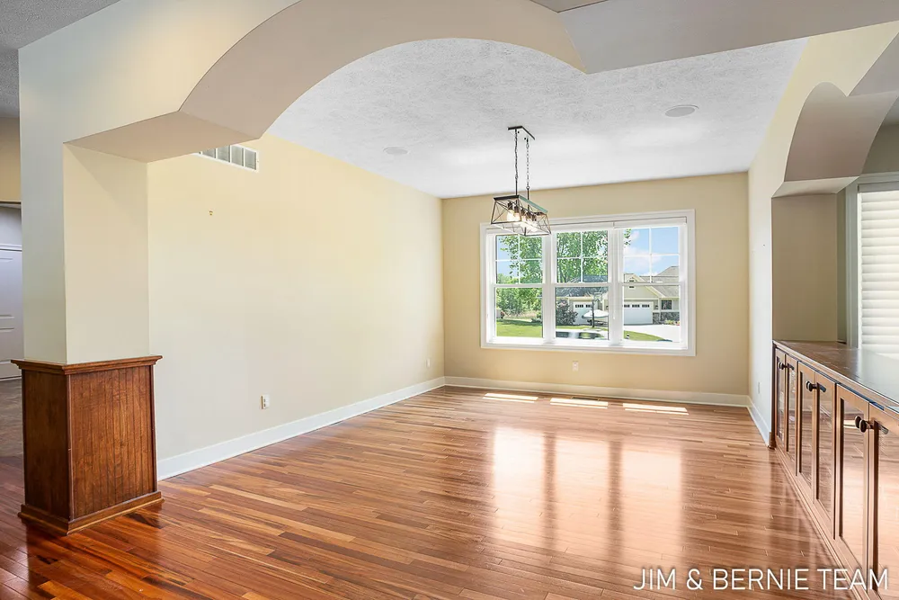 3477 Palmer Dr, Saugatuck, MI 49453-9461
