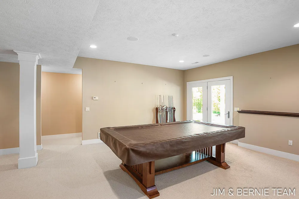 3477 Palmer Dr, Saugatuck, MI 49453-9461