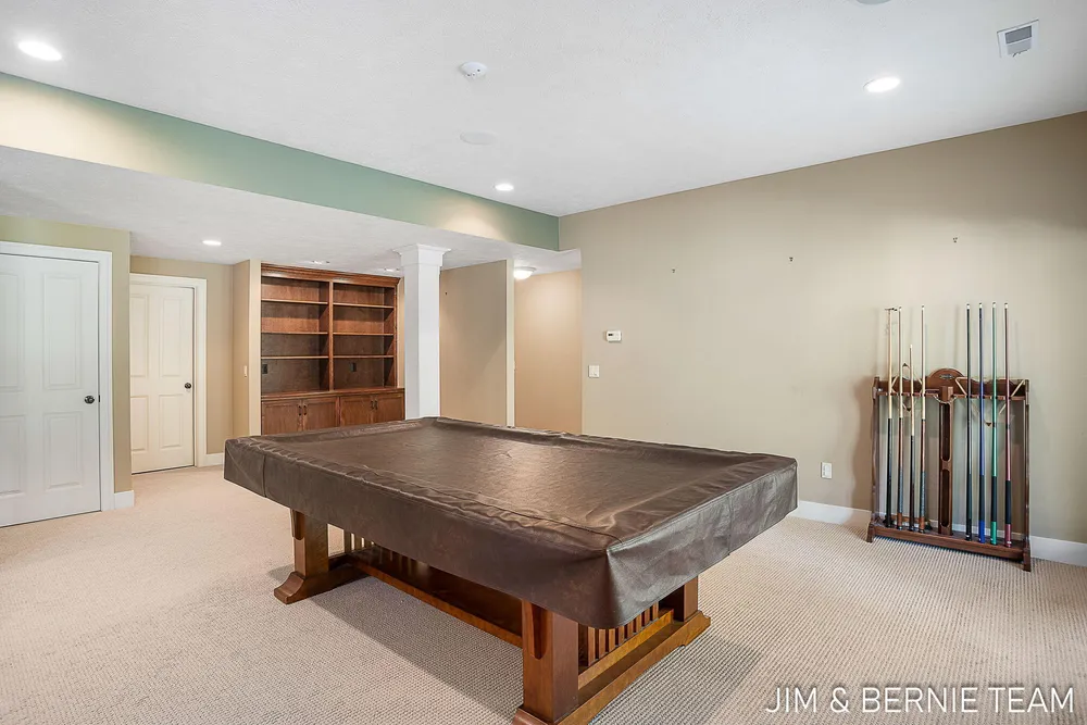 3477 Palmer Dr, Saugatuck, MI 49453-9461
