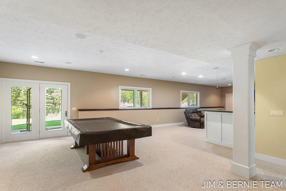 3477 Palmer Dr, Saugatuck, MI 49453-9461