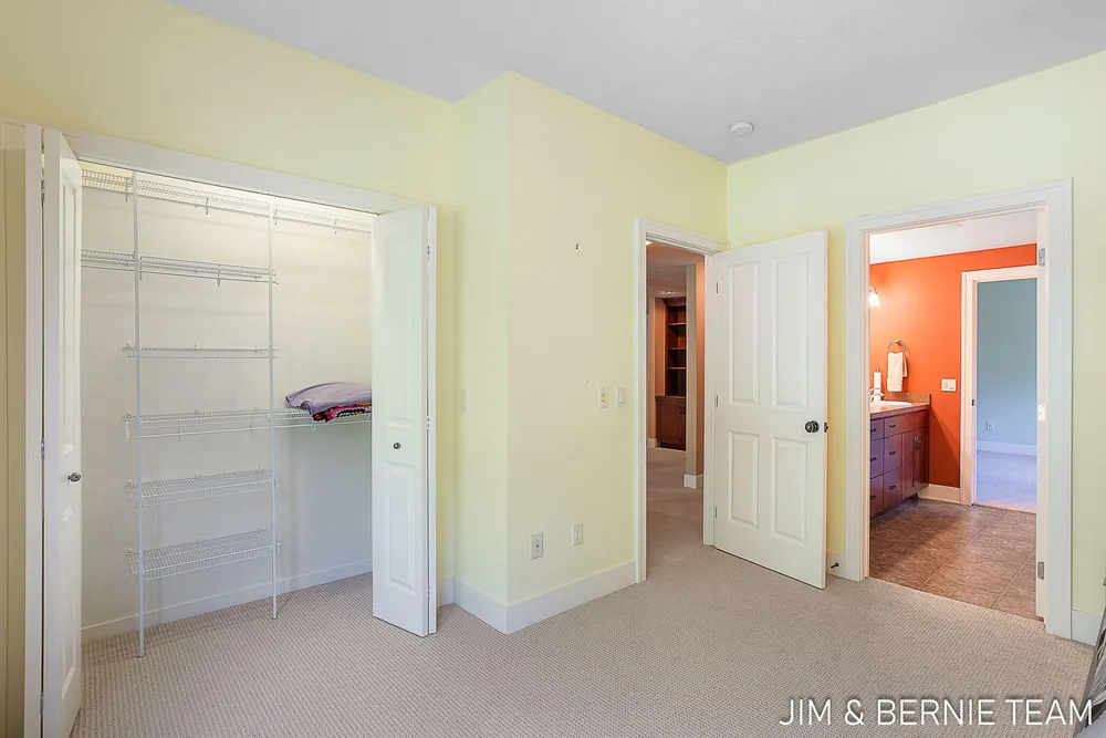 3477 Palmer Dr, Saugatuck, MI 49453-9461