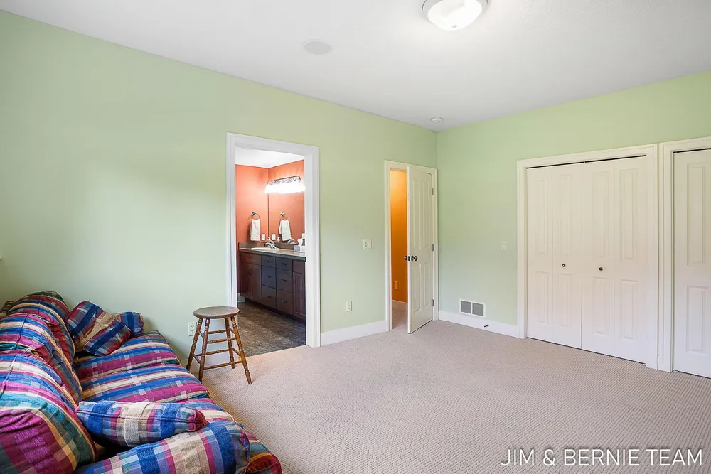 3477 Palmer Dr, Saugatuck, MI 49453-9461