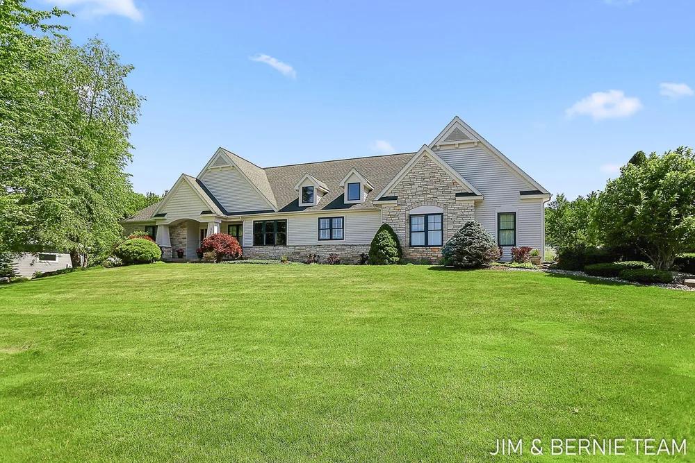 3477 Palmer Dr, Saugatuck, MI 49453-9461