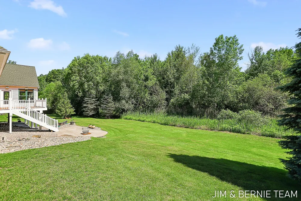 3477 Palmer Dr, Saugatuck, MI 49453-9461