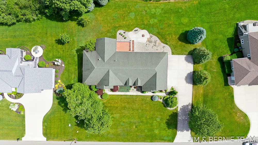 3477 Palmer Dr, Saugatuck, MI 49453-9461