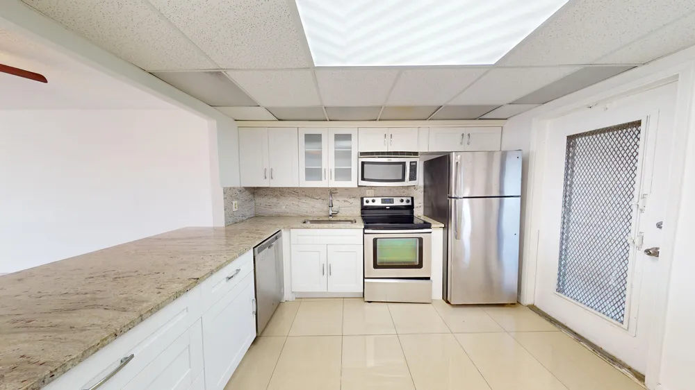 3080 N Course Dr, Pompano Beach, FL 33069
