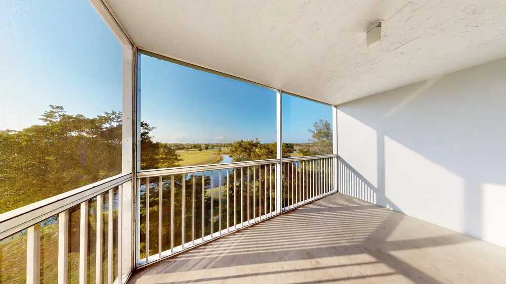 3080 N Course Dr, Pompano Beach, FL 33069