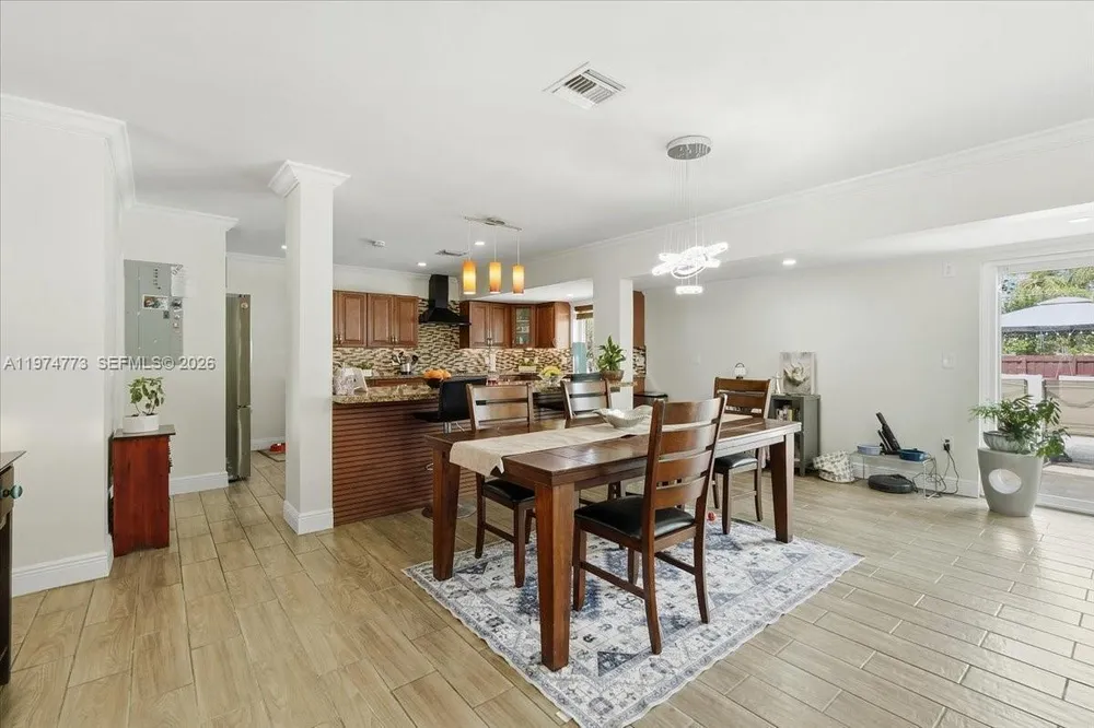 4925 Tyler St, Hollywood, FL 33021