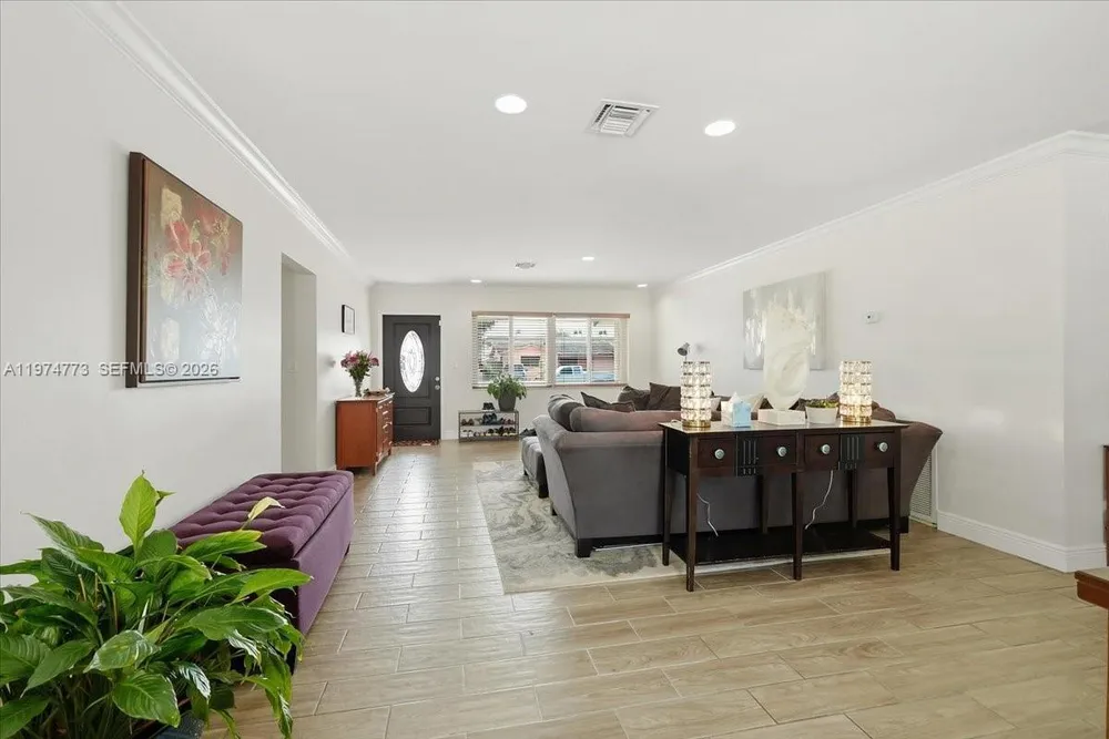4925 Tyler St, Hollywood, FL 33021