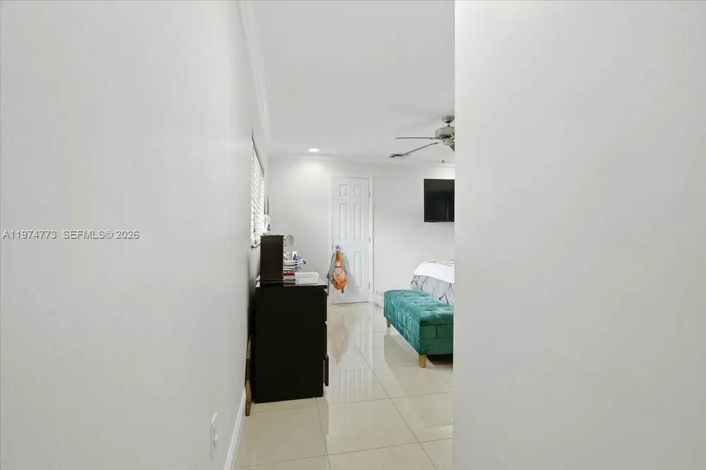 4925 Tyler St, Hollywood, FL 33021