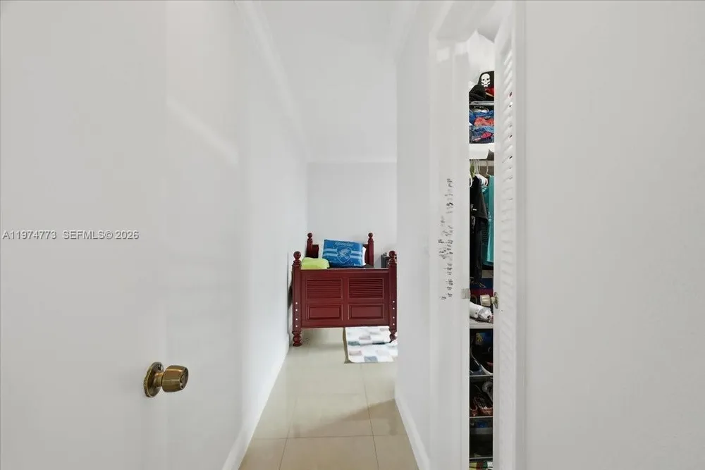 4925 Tyler St, Hollywood, FL 33021