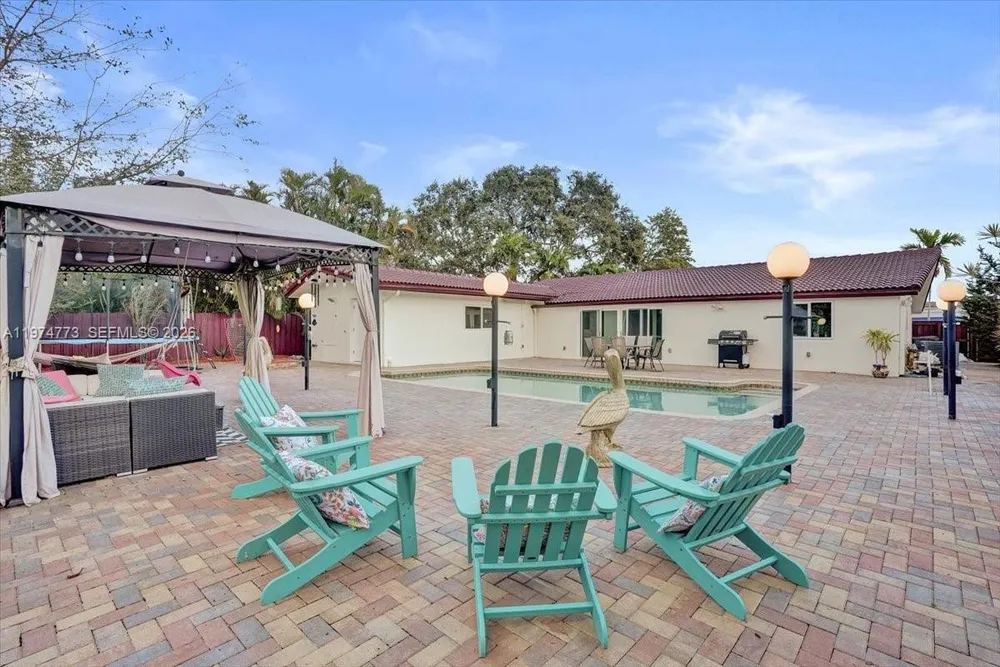 4925 Tyler St, Hollywood, FL 33021